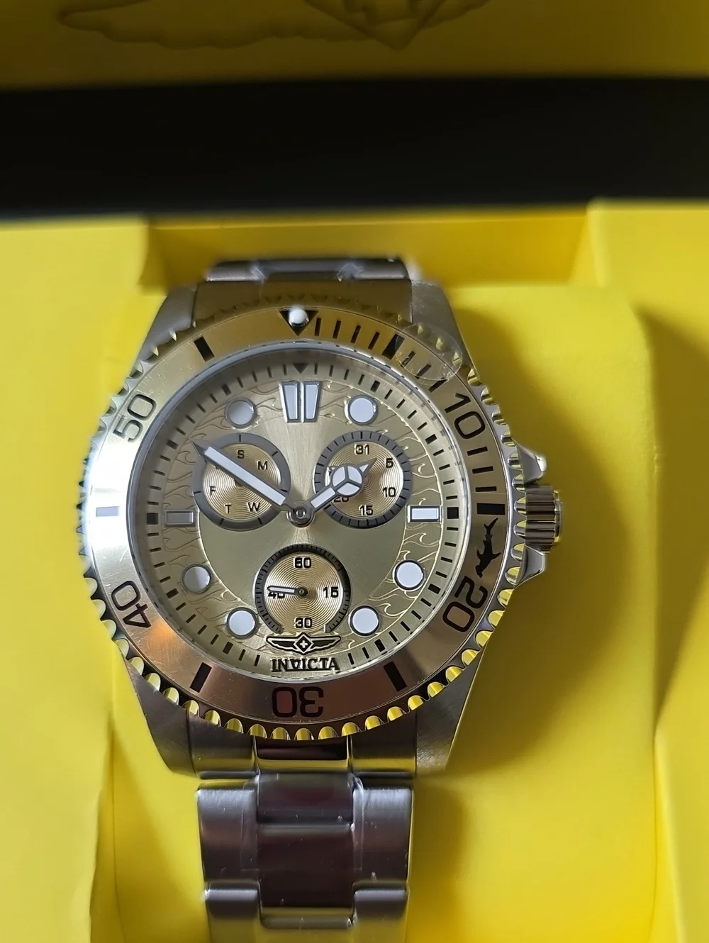 557.  Invicta Men’s Watch 51138 43mm Pro Diver
